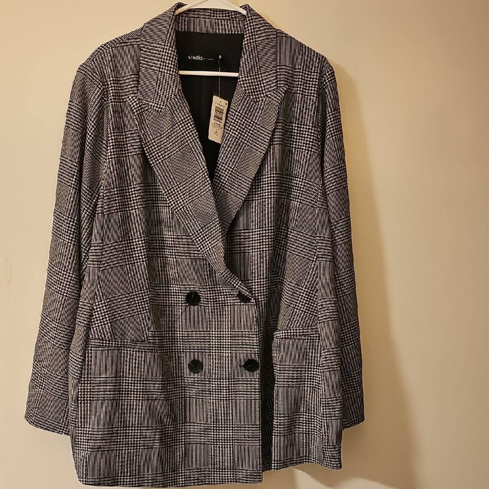 Torrid BRAND NEW WITH TAGS Black and White Checkered Doublebreasted Blazer